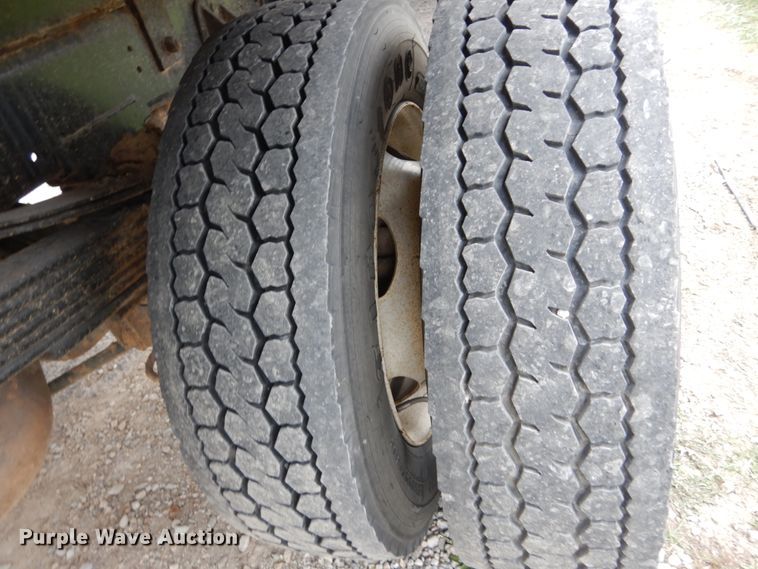 image for item JF9976 2008 Dodge Ram 5500 Heavy Duty  Crew Cab flatbed truck