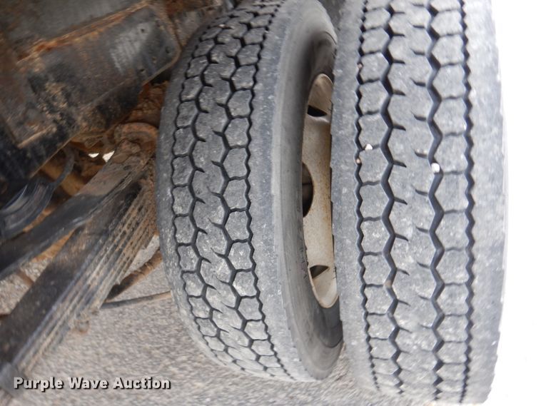 image for item JF9976 2008 Dodge Ram 5500 Heavy Duty  Crew Cab flatbed truck