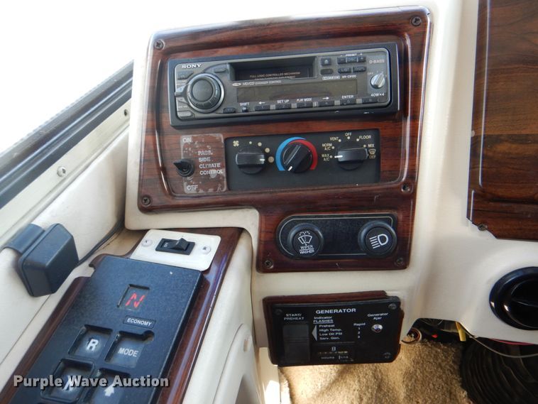 image for item JN9071 2000 Gulf Stream Spartan Tour Master  RV