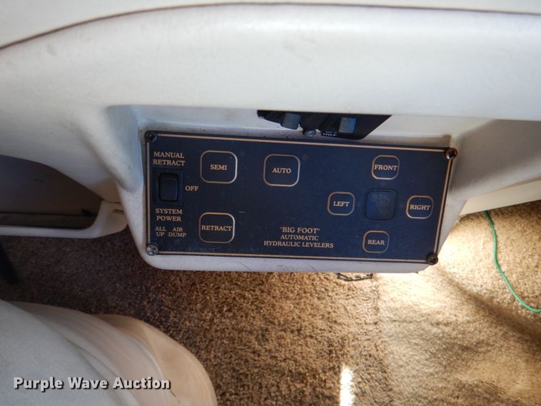 image for item JN9071 2000 Gulf Stream Spartan Tour Master  RV