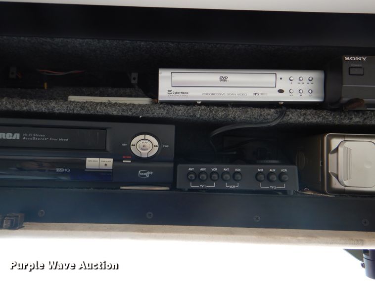 image for item JN9071 2000 Gulf Stream Spartan Tour Master  RV