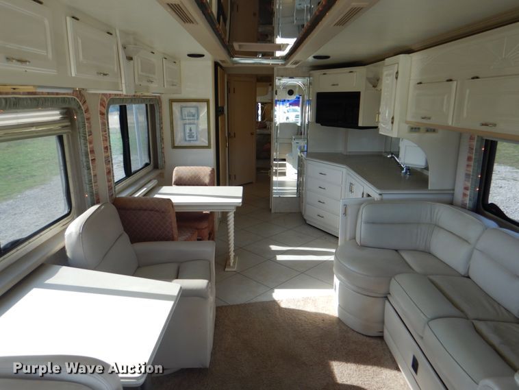image for item JN9071 2000 Gulf Stream Spartan Tour Master  RV