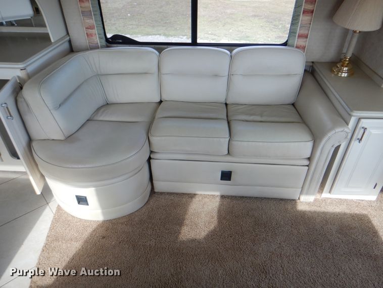 image for item JN9071 2000 Gulf Stream Spartan Tour Master  RV