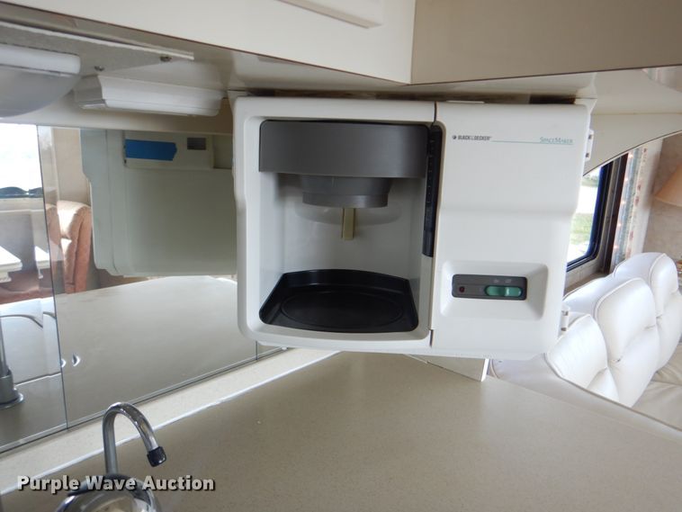 image for item JN9071 2000 Gulf Stream Spartan Tour Master  RV