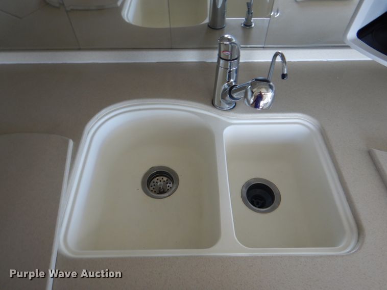 image for item JN9071 2000 Gulf Stream Spartan Tour Master  RV