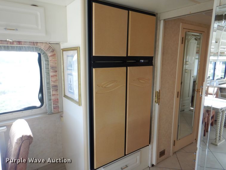 image for item JN9071 2000 Gulf Stream Spartan Tour Master  RV