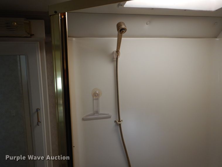 image for item JN9071 2000 Gulf Stream Spartan Tour Master  RV