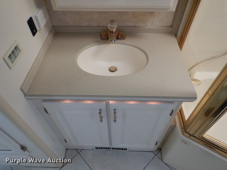 image for item JN9071 2000 Gulf Stream Spartan Tour Master  RV