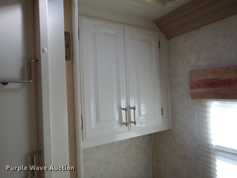 image for item JN9071 2000 Gulf Stream Spartan Tour Master  RV