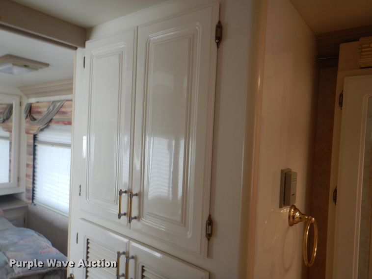 image for item JN9071 2000 Gulf Stream Spartan Tour Master  RV