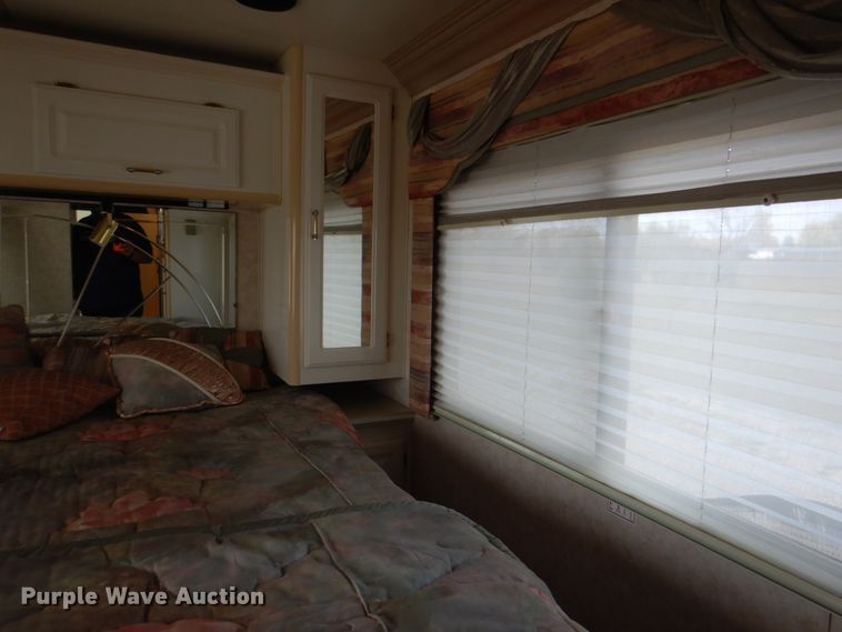 image for item JN9071 2000 Gulf Stream Spartan Tour Master  RV