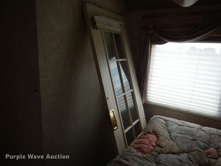 image for item JN9071 2000 Gulf Stream Spartan Tour Master  RV