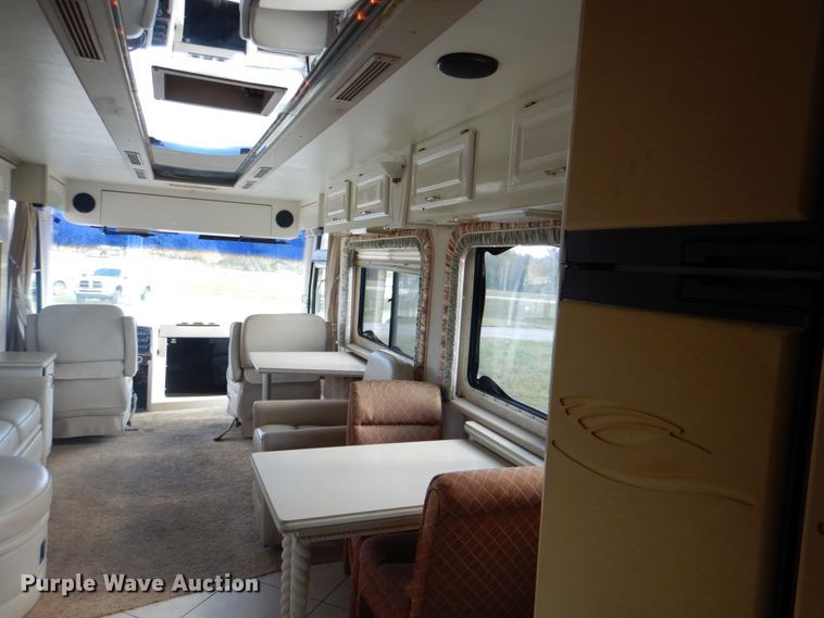 image for item JN9071 2000 Gulf Stream Spartan Tour Master  RV
