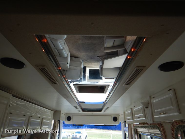 image for item JN9071 2000 Gulf Stream Spartan Tour Master  RV