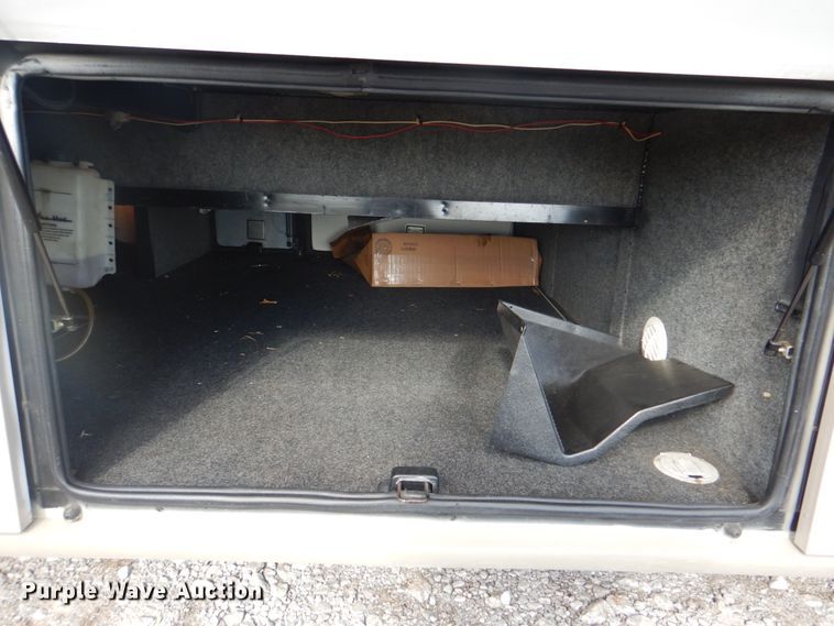 image for item JN9071 2000 Gulf Stream Spartan Tour Master  RV