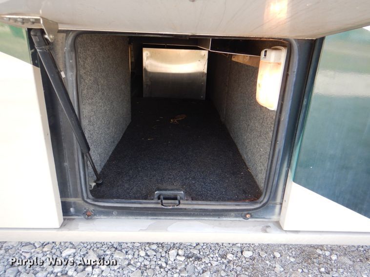 image for item JN9071 2000 Gulf Stream Spartan Tour Master  RV