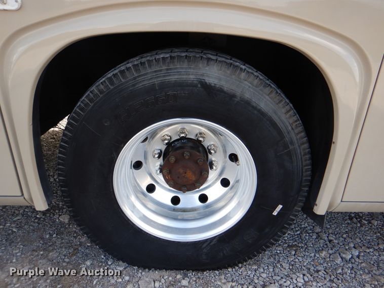 image for item JN9071 2000 Gulf Stream Spartan Tour Master  RV