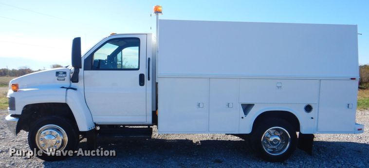 image for item JN9072 2006 Chevrolet C4500  utility / service truck