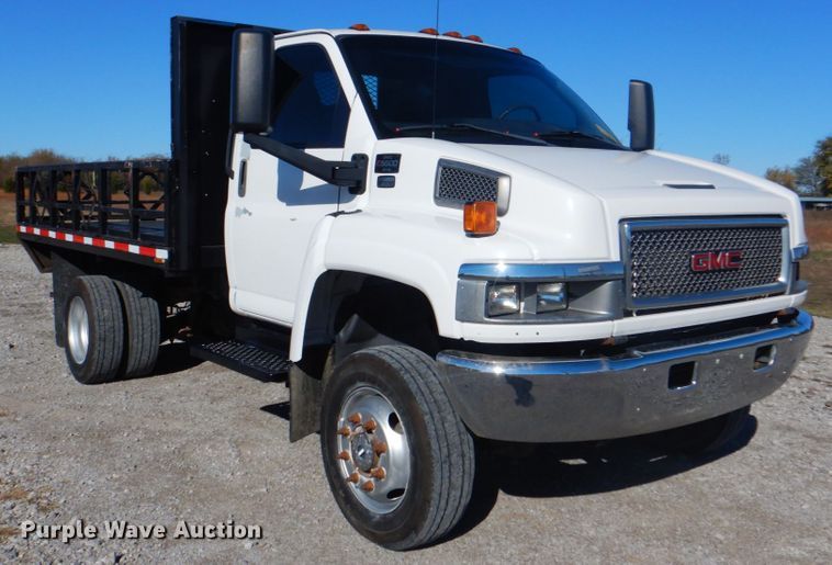 image for item JN9073 2005 Chevrolet C5500  flatbed truck