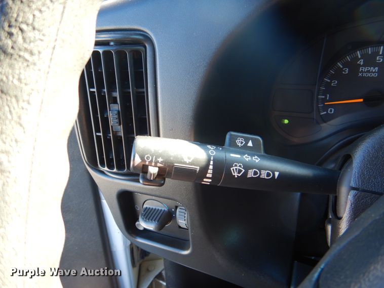 image for item JN9073 2005 Chevrolet C5500  flatbed truck