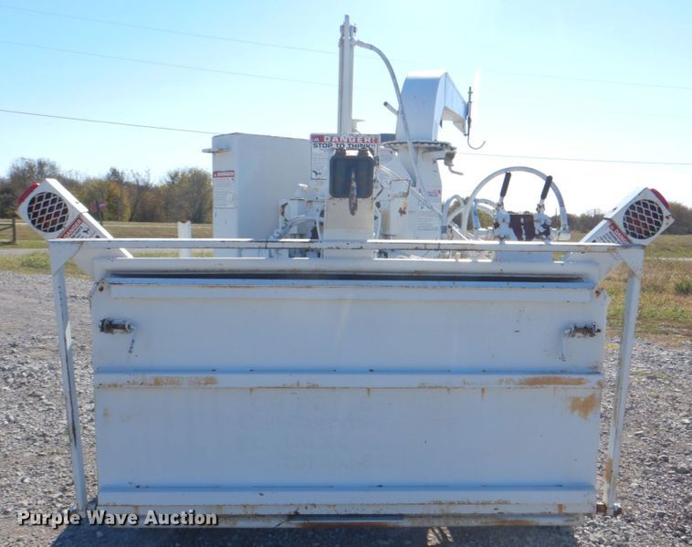 image for item JN9076 Brush Bandit 280XP  wood chipper