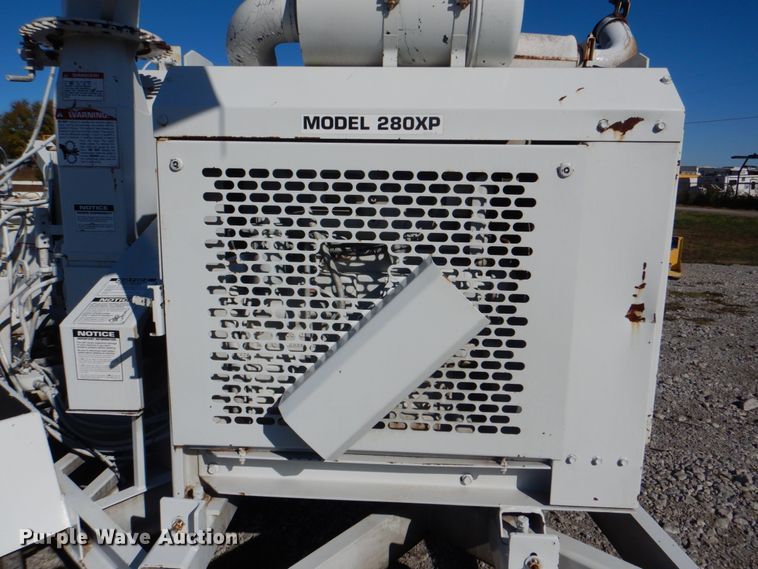 image for item JN9076 Brush Bandit 280XP  wood chipper