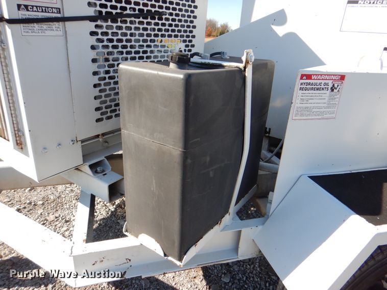 image for item JN9076 Brush Bandit 280XP  wood chipper