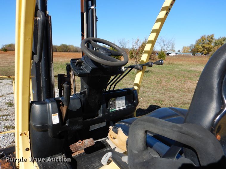 image for item JN9077 Hyster H60FT  forklift