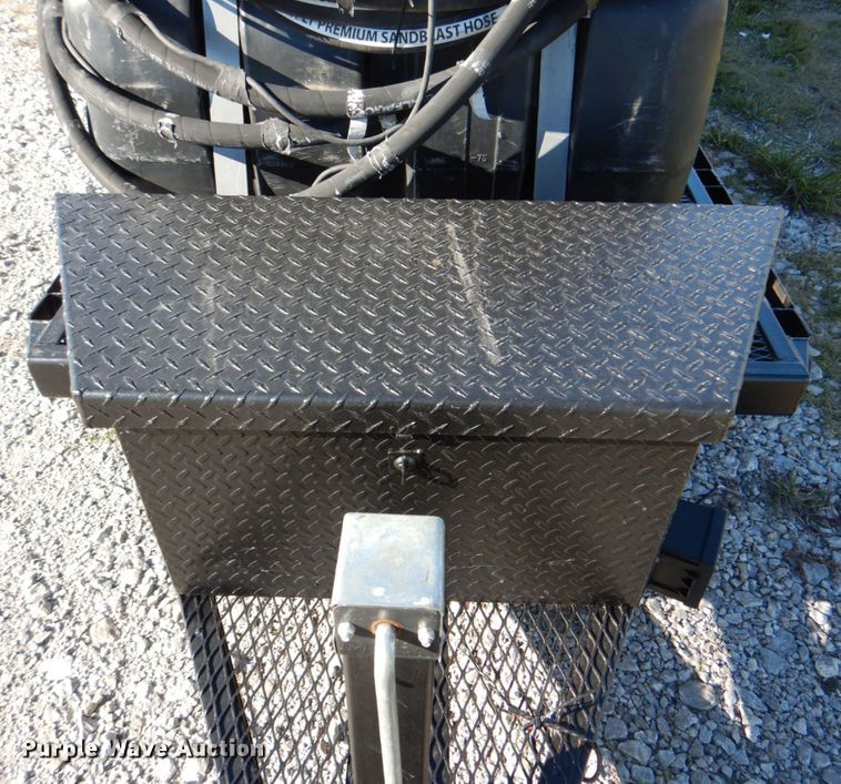 image for item JN9081 2018 MMJL Inc.  sand blaster