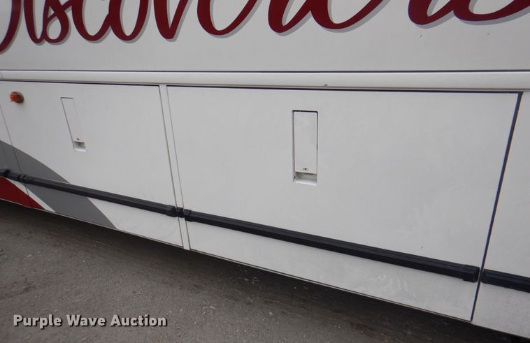 image for item JS9224 1999 Motor Coach Industries 102-DL3  coach bus