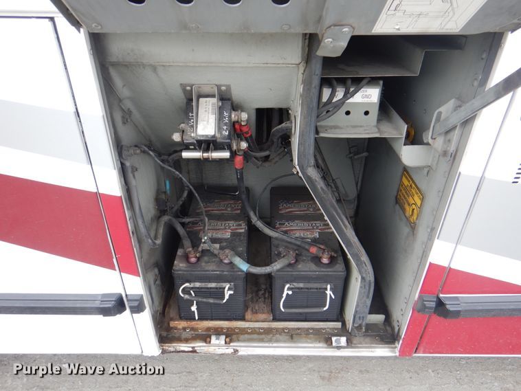 image for item JS9224 1999 Motor Coach Industries 102-DL3  coach bus