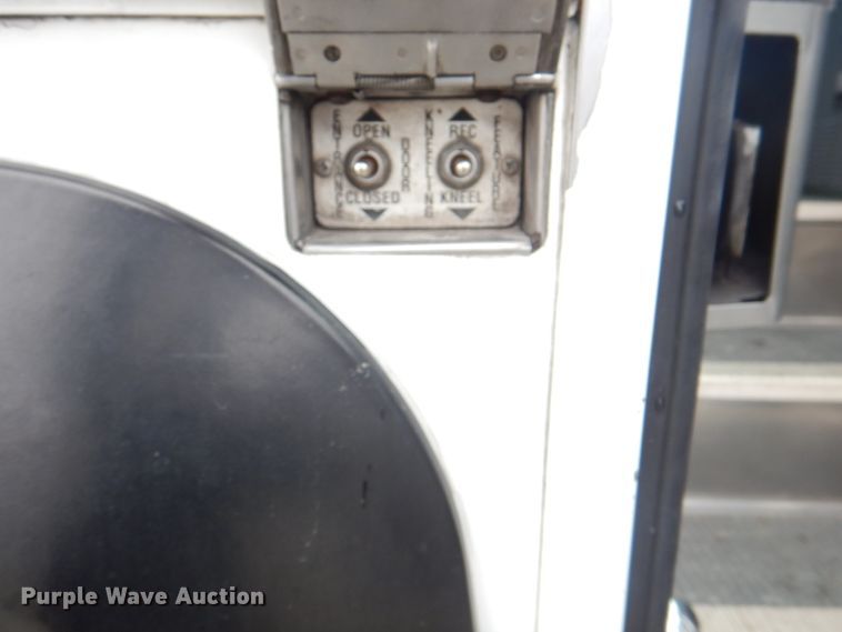 image for item JS9224 1999 Motor Coach Industries 102-DL3  coach bus