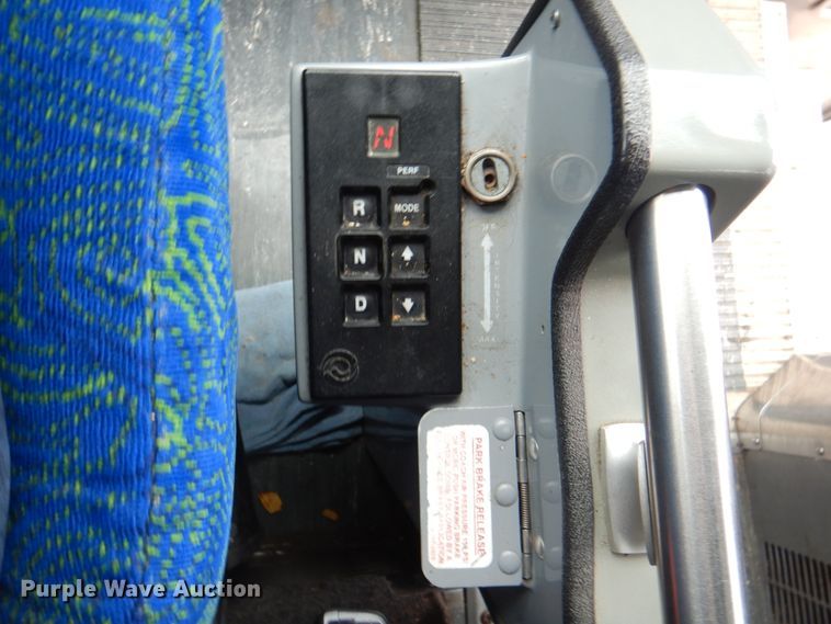 image for item JS9224 1999 Motor Coach Industries 102-DL3  coach bus