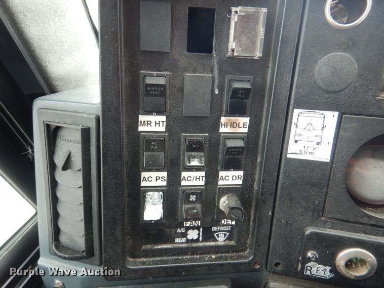 image for item JS9224 1999 Motor Coach Industries 102-DL3  coach bus