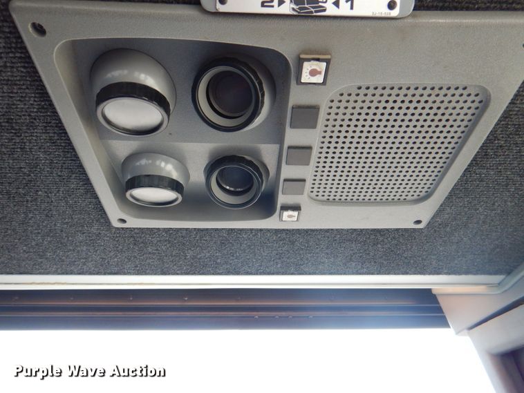 image for item JS9224 1999 Motor Coach Industries 102-DL3  coach bus