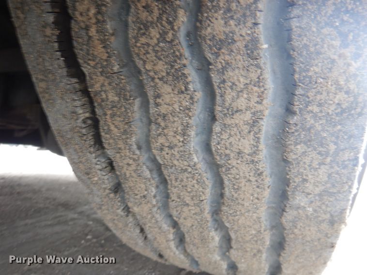 image for item JS9224 1999 Motor Coach Industries 102-DL3  coach bus