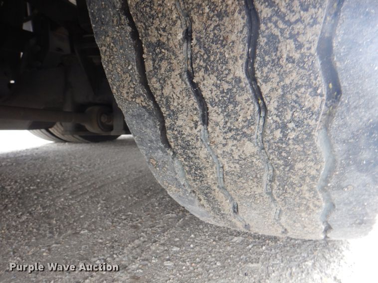 image for item JS9224 1999 Motor Coach Industries 102-DL3  coach bus