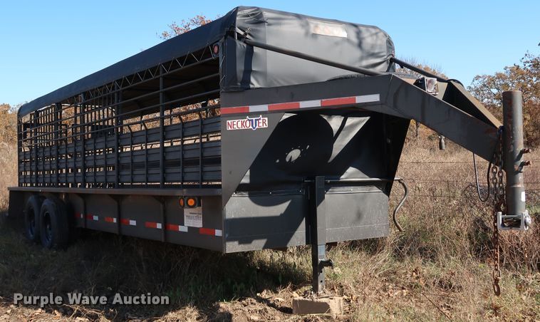image for item JS9786 2005 Neckover GL24-2-6K  livestock trailer