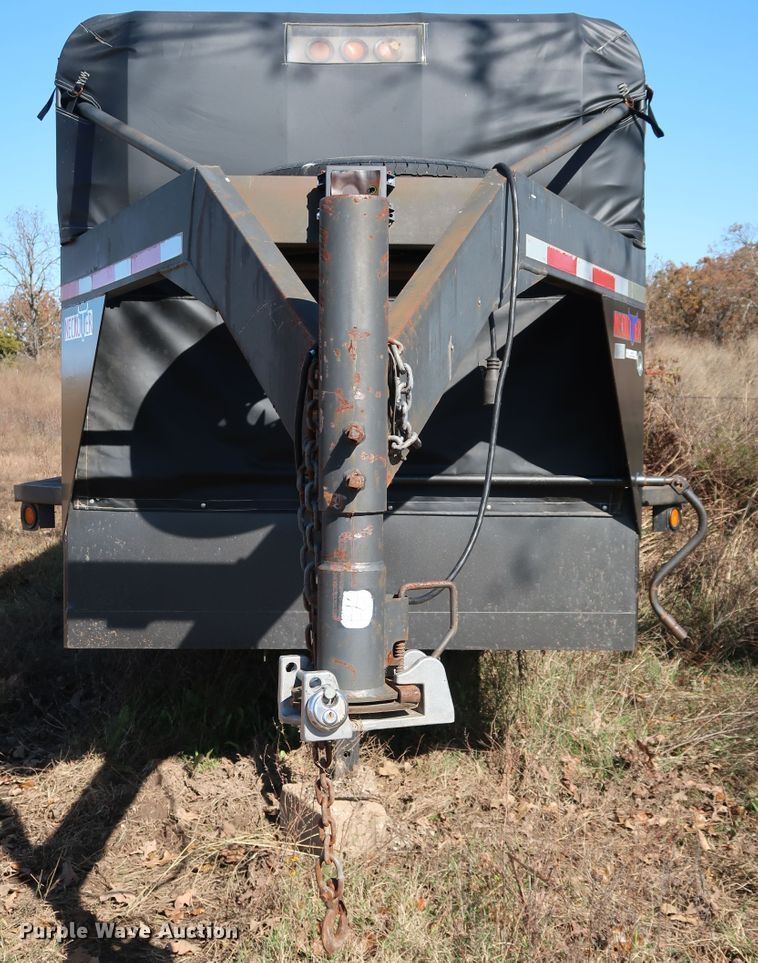 image for item JS9786 2005 Neckover GL24-2-6K  livestock trailer