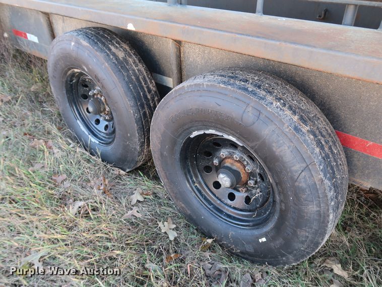 image for item JS9786 2005 Neckover GL24-2-6K  livestock trailer