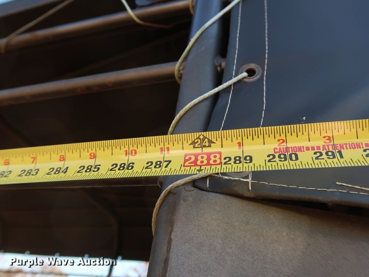 image for item JS9786 2005 Neckover GL24-2-6K  livestock trailer