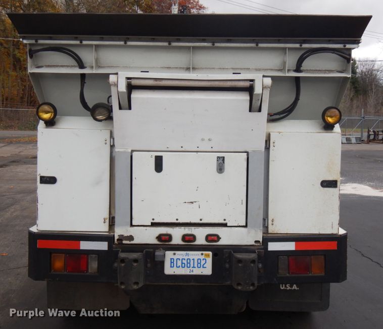 image for item KK9703 2004 Isuzu NQR  street sweeper truck