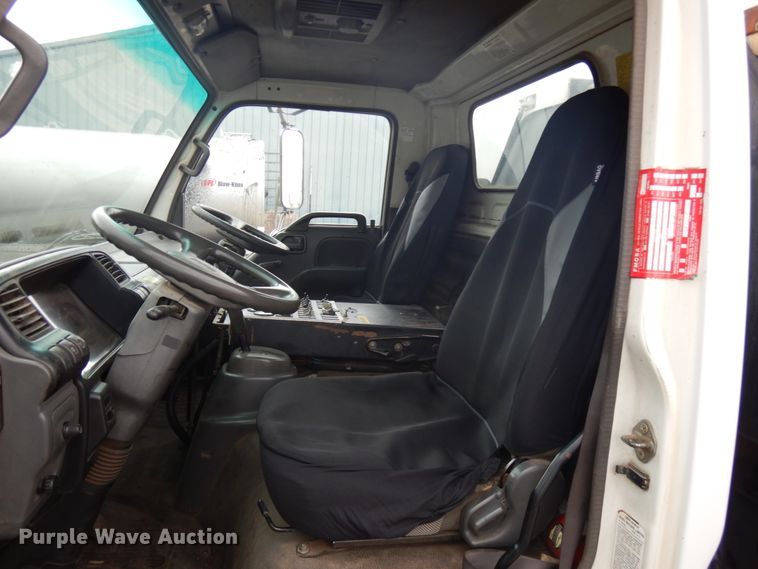 image for item KK9703 2004 Isuzu NQR  street sweeper truck