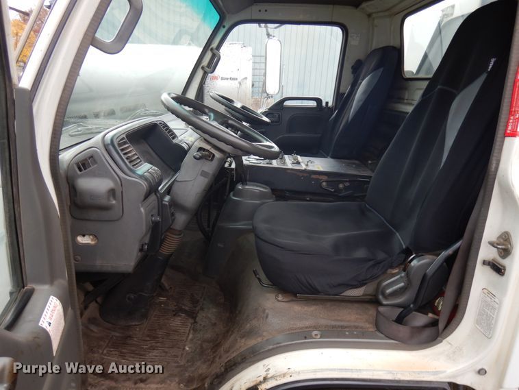 image for item KK9703 2004 Isuzu NQR  street sweeper truck