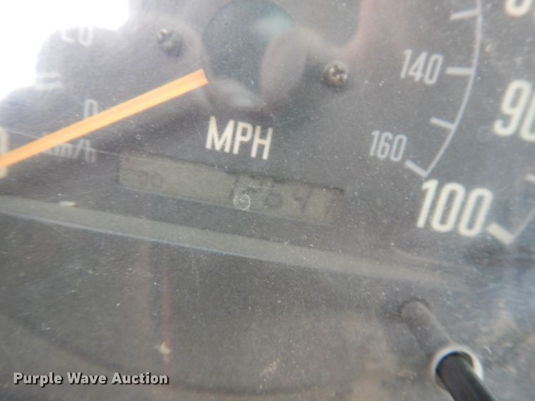 image for item KK9703 2004 Isuzu NQR  street sweeper truck