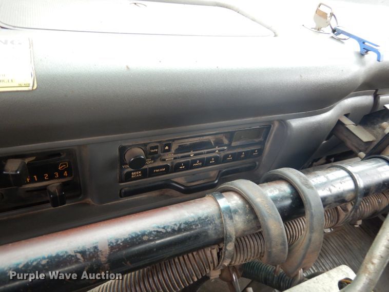 image for item KK9703 2004 Isuzu NQR  street sweeper truck