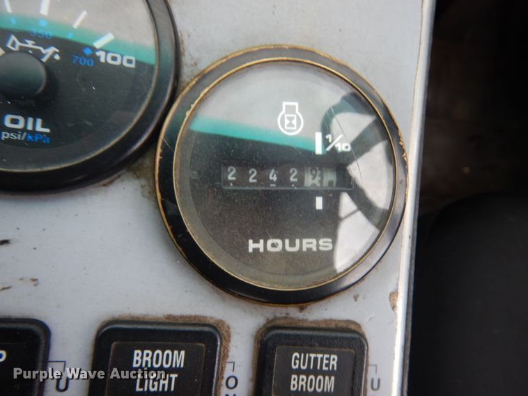 image for item KK9703 2004 Isuzu NQR  street sweeper truck