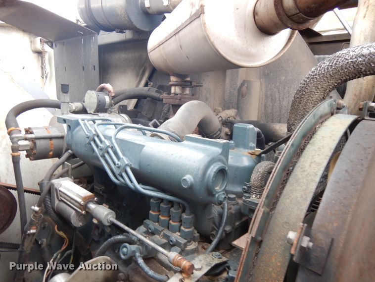 image for item KK9703 2004 Isuzu NQR  street sweeper truck