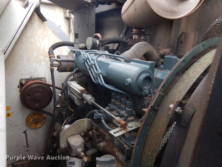 image for item KK9703 2004 Isuzu NQR  street sweeper truck