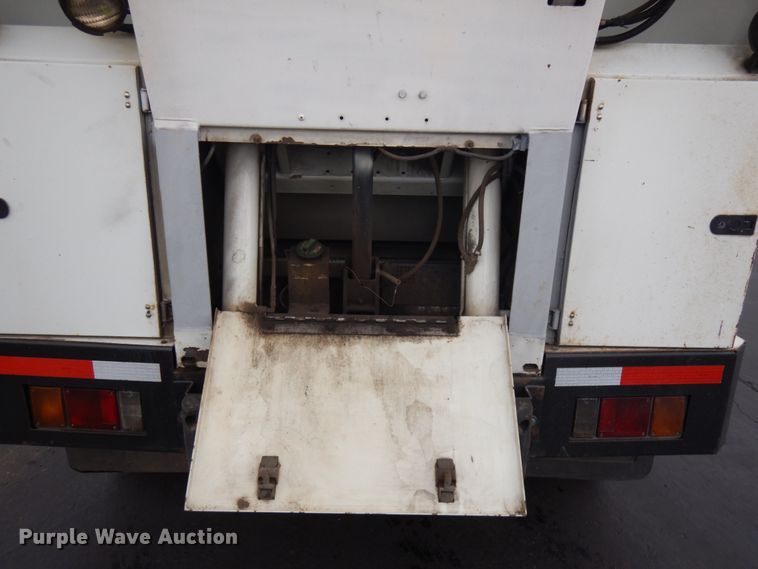 image for item KK9703 2004 Isuzu NQR  street sweeper truck